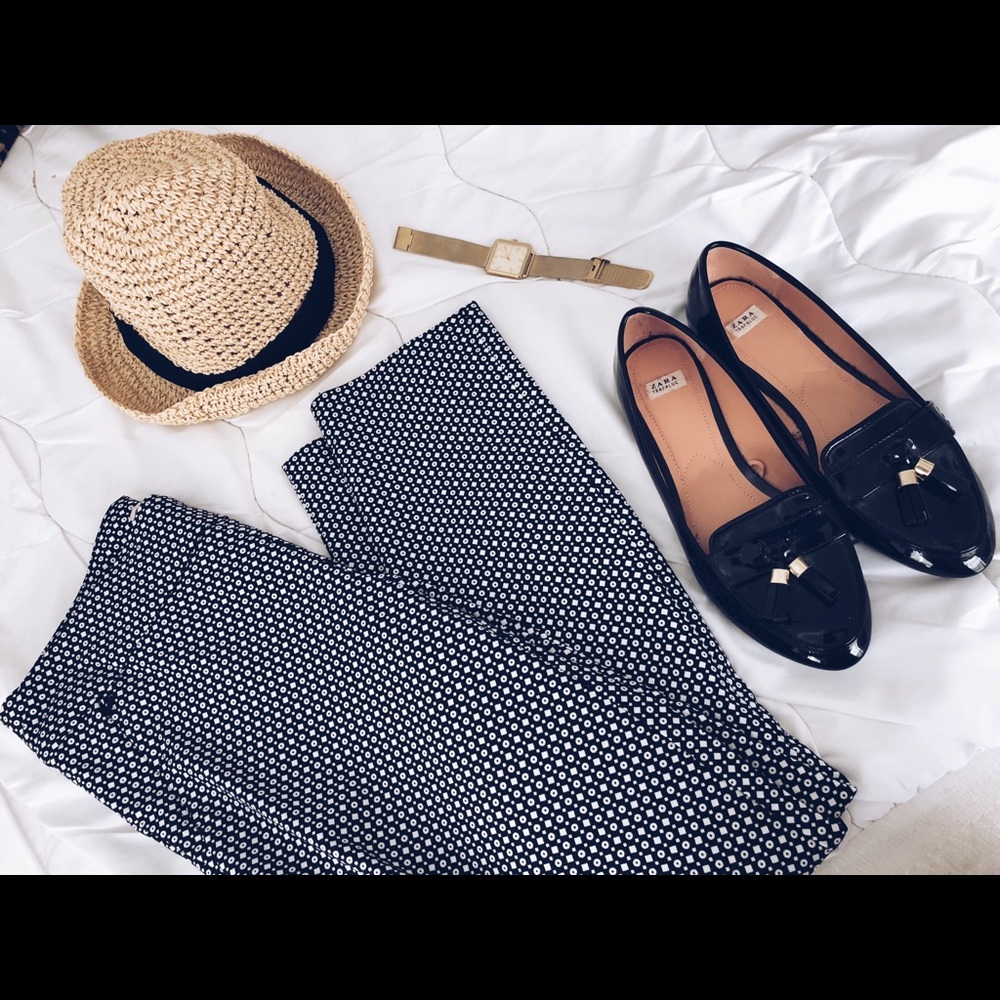 Black & white printed pants